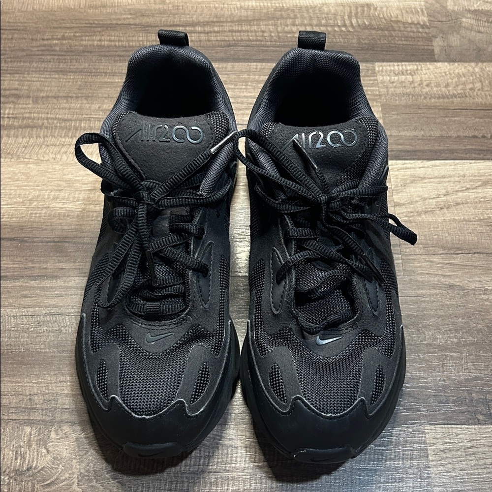 Nike Air Max 200 Kids Black on Black Size 3Y.